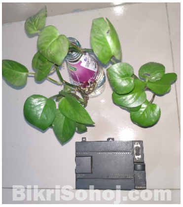 Simatic S7-200 PLC by SIEMENS